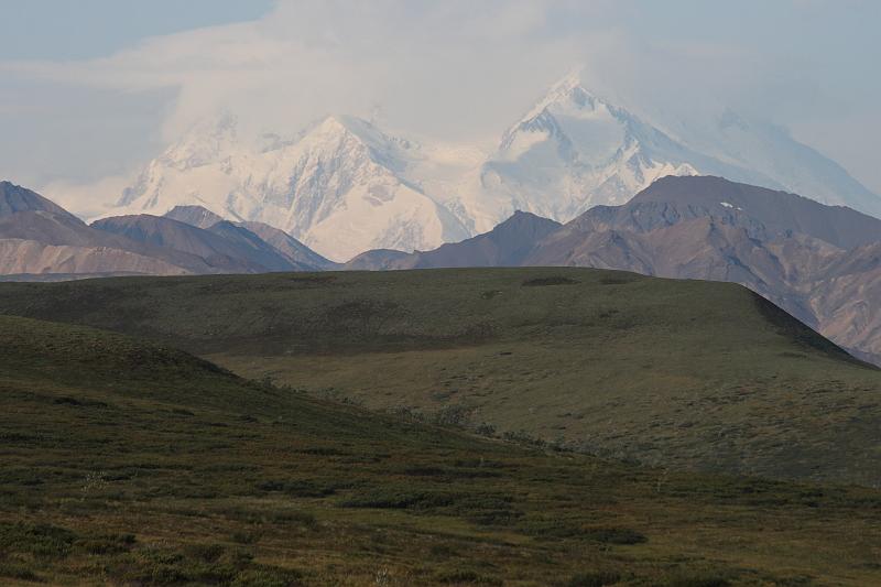 alaska337.JPG - Denali National Park.  Mt. McKinley, the tallest peak in North America.