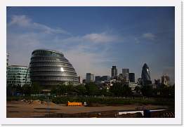 gbsi_190 * Driving around London. * 1200 x 800 * (166KB)