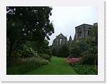 gbsi_403 * Edinburgh.  Holyroodhouse Palace .  Surrounding gardens. * 1067 x 800 * (246KB)