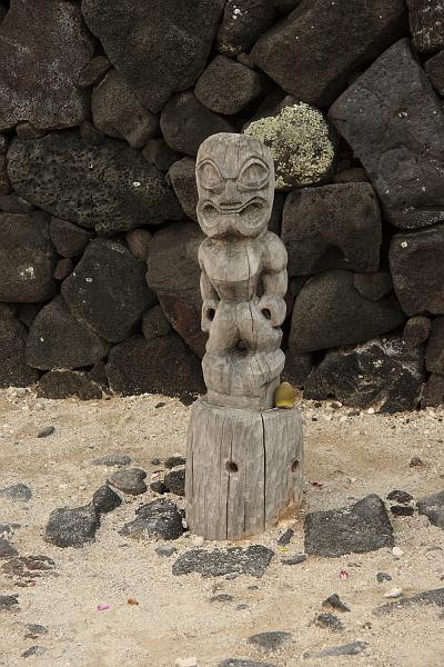 hawaii331.JPG - Day 5:  Pu’uhonua o Honaunau (Place of Refuge).
