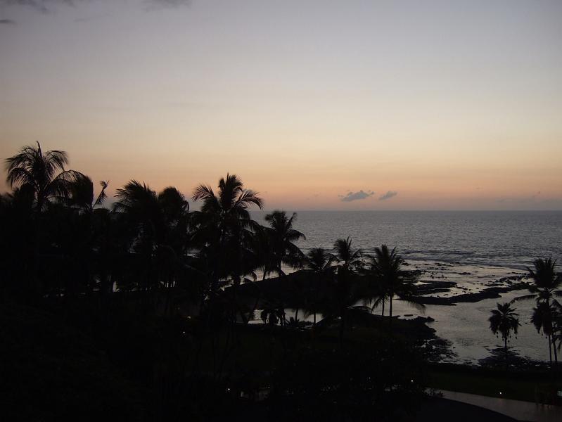 hawaii615.JPG - Day 8:  After being in the snow a couple hours ago, we can watch the sunset in t-shirts.