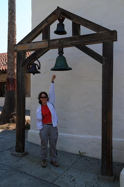 marin080.JPG - Ringing another bell.