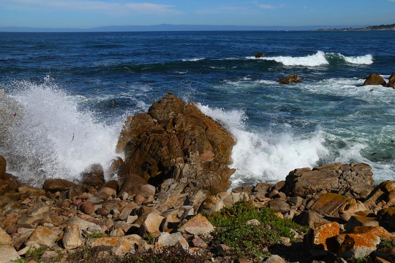 Monterey062.JPG - Splashing waves on the coast.