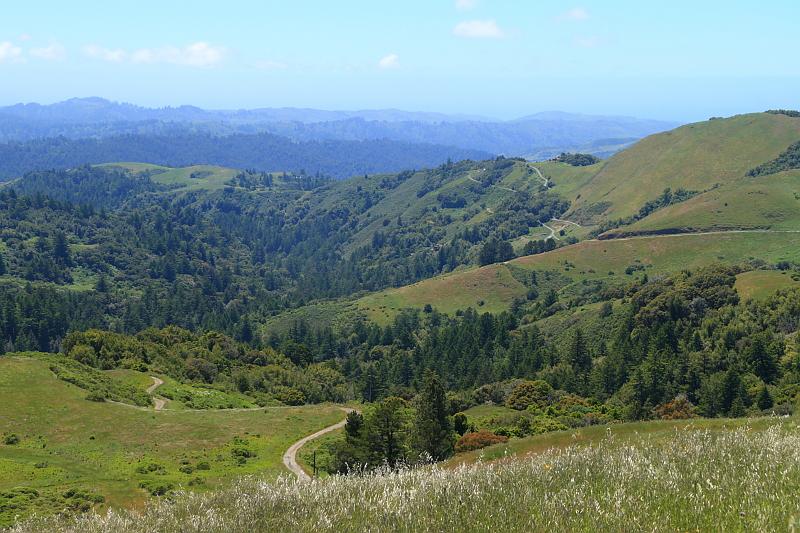russianridge21.JPG - Part of the trail and the ridges.
