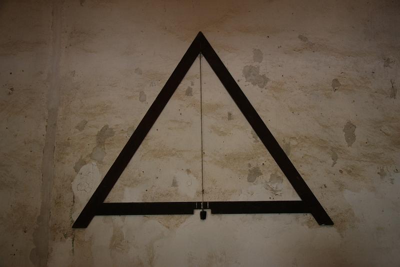 SJB014.JPG - How they figured out if something was level.