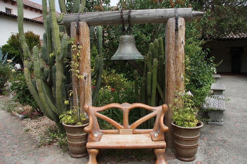 SJB019.JPG - We're still in the garden.