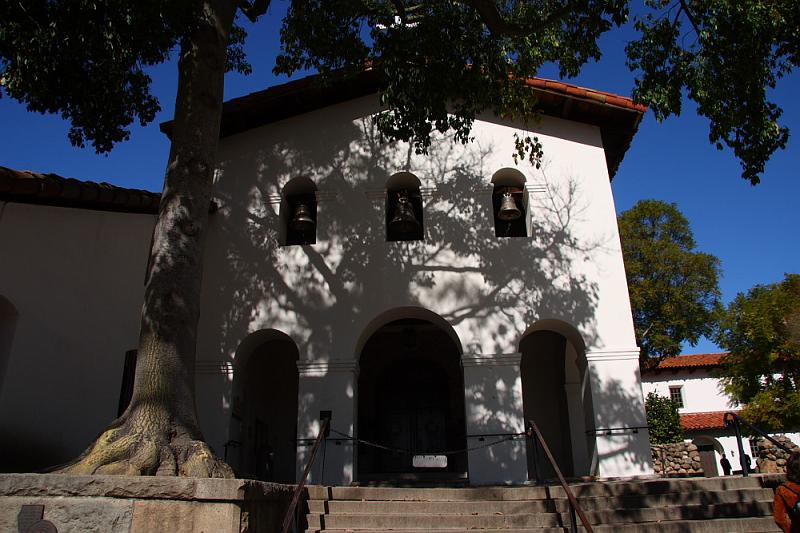 slo005.JPG - Mission San Luis Obispo.  Founded 1772.