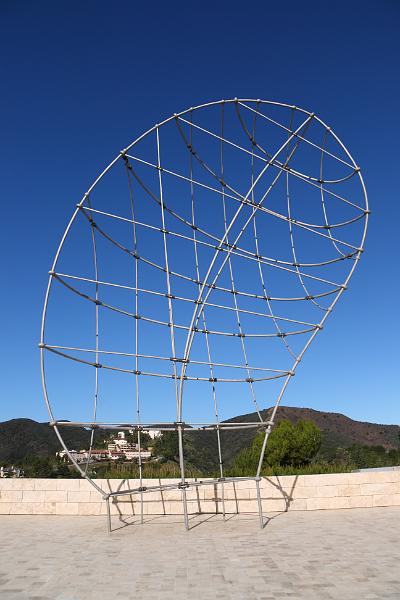 socal003.JPG - The Getty Center, Los Angeles.  Sculpture in the courtyard.