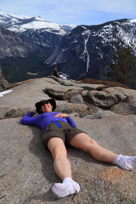 yosemite2010_138.JPG - Taking a breather.  The weather is pleasant - low 60s and sunny.