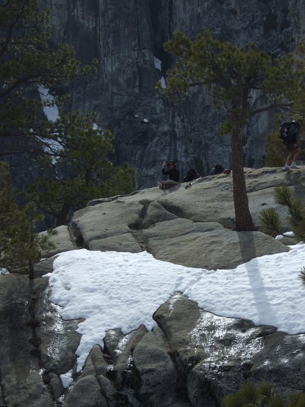 yosemite2010_150.JPG - Lots of snow.