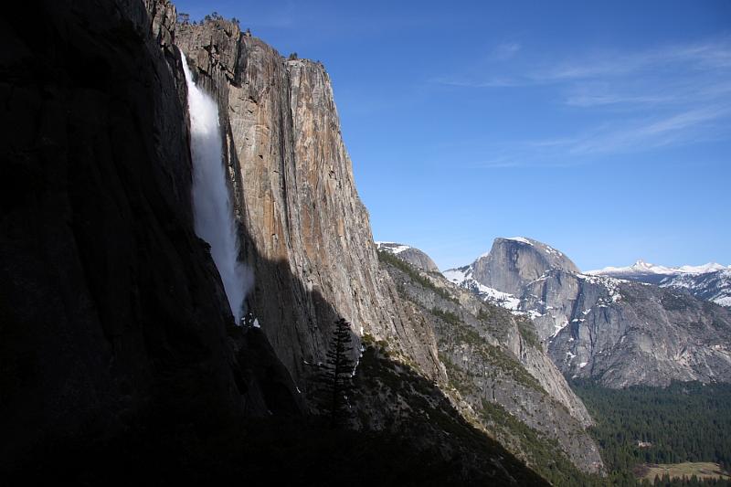yosemite2010_177.JPG - Half dome and Yosemite Falls.