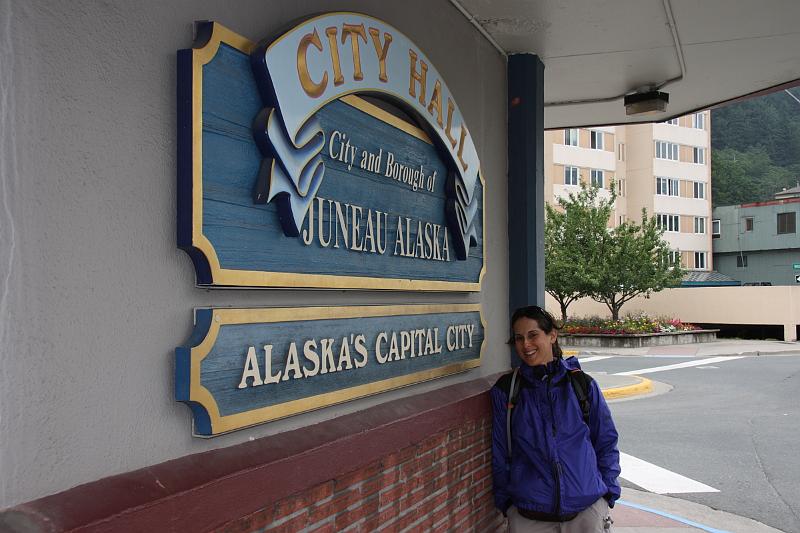 alaska754.JPG - Juneau.  What a metropolis.