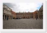 gbsi_928 * Dublin castle courtyard. * 1200 x 800 * (332KB)