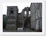 gbsi_401 * Edinburgh.  Holyroodhouse Palace .  Ruins of Abbey. * 1067 x 800 * (261KB)