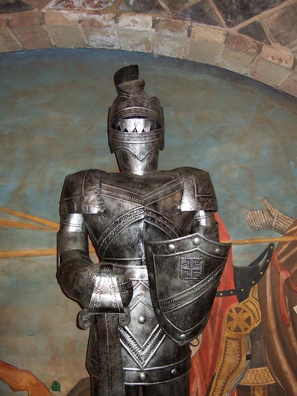 napa10.JPG - A knight.