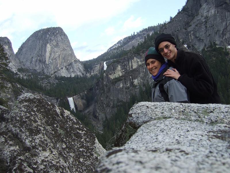 yosemite109.JPG - Sherpa and photographer together at the top.