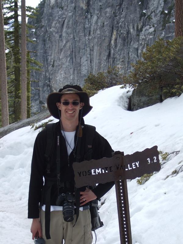 yosemite2010_152.JPG - On the way down.  Only 3.2 miles to go.  But I'm tired now.