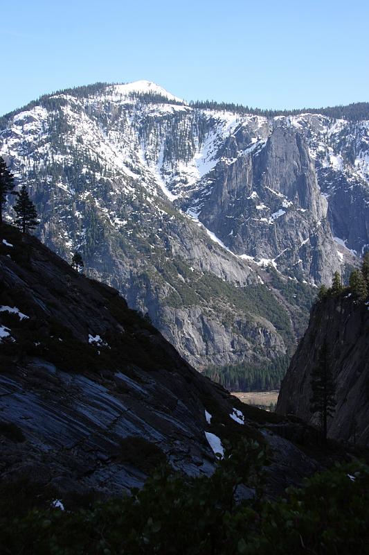 yosemite2010_161.JPG - Much better in the afternoon light.