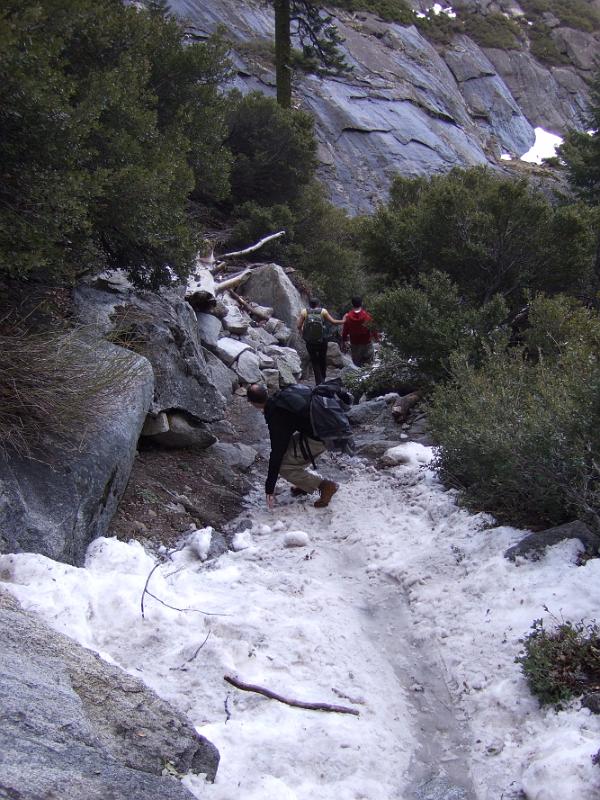 yosemite2010_164.JPG - Bottoms up!